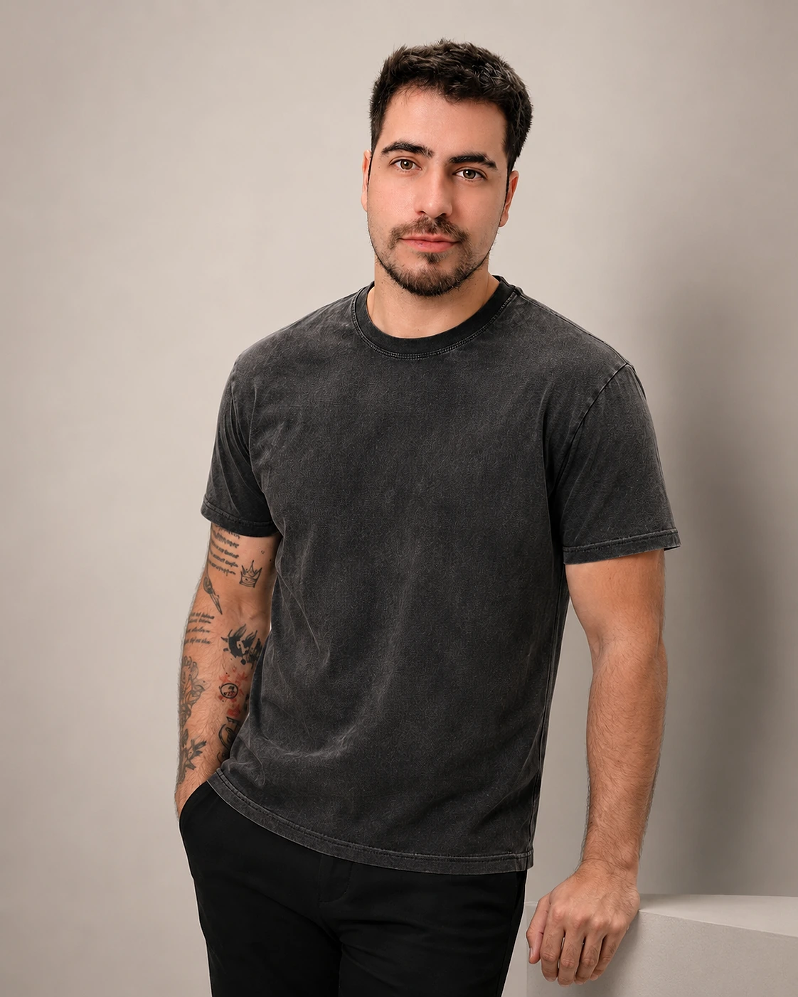 T-shirt estonada masculina · Regular ou boxy · lavagem vintage